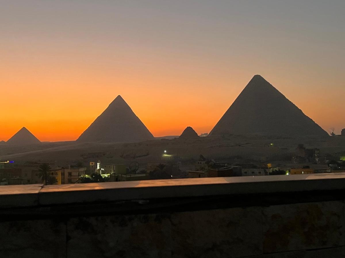 Hotel Pyramids Hills View